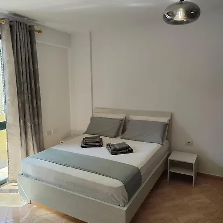 Sunny Side Apartments Vlore Exterior photo