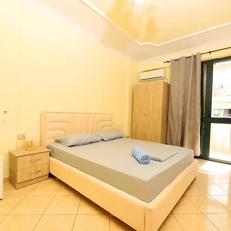 Sunny Side Apartments Vlorë Exterior foto