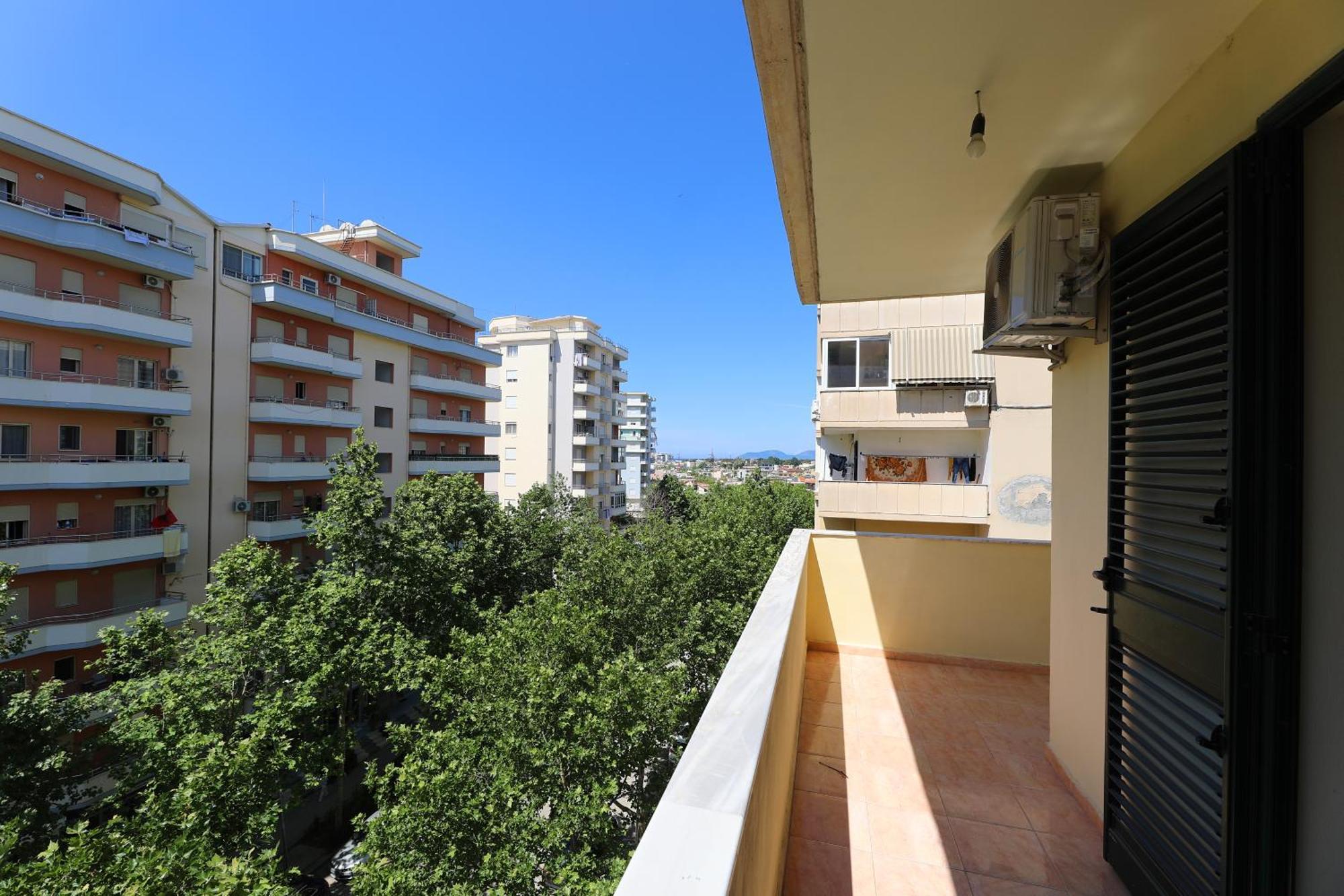 Sunny Side Apartment *