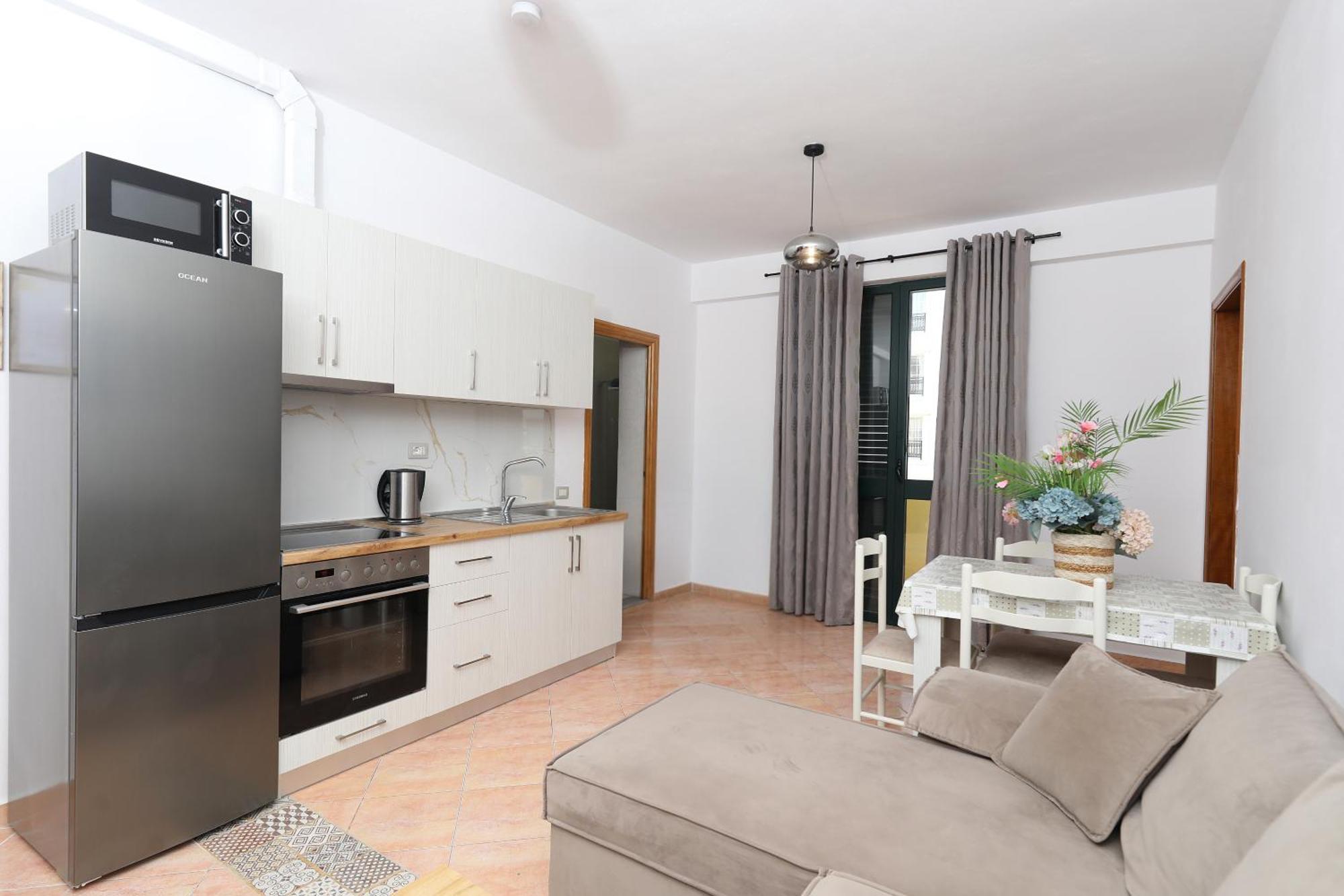 Sunny Side Apartment