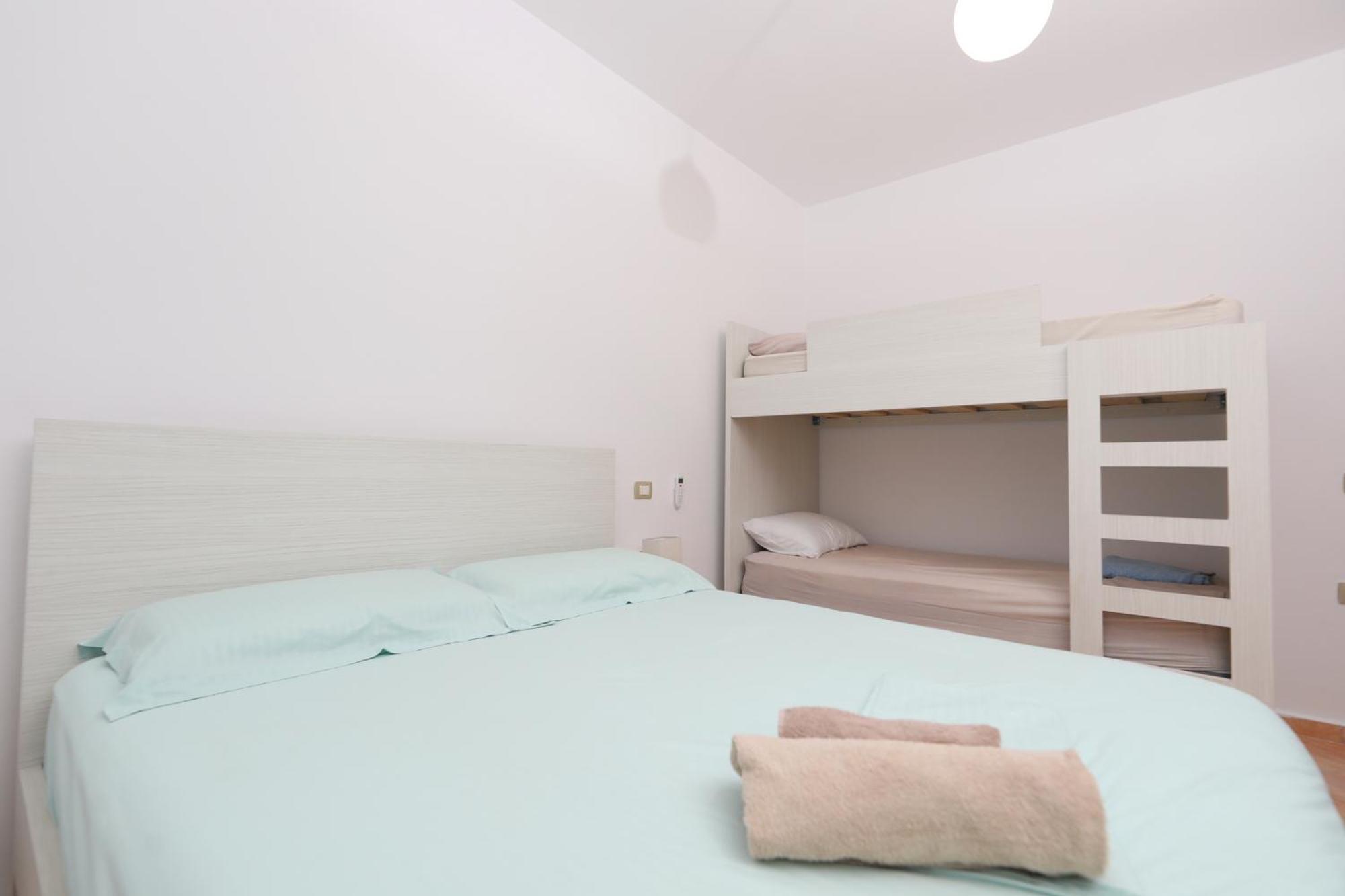 Sunny Side Apartment *